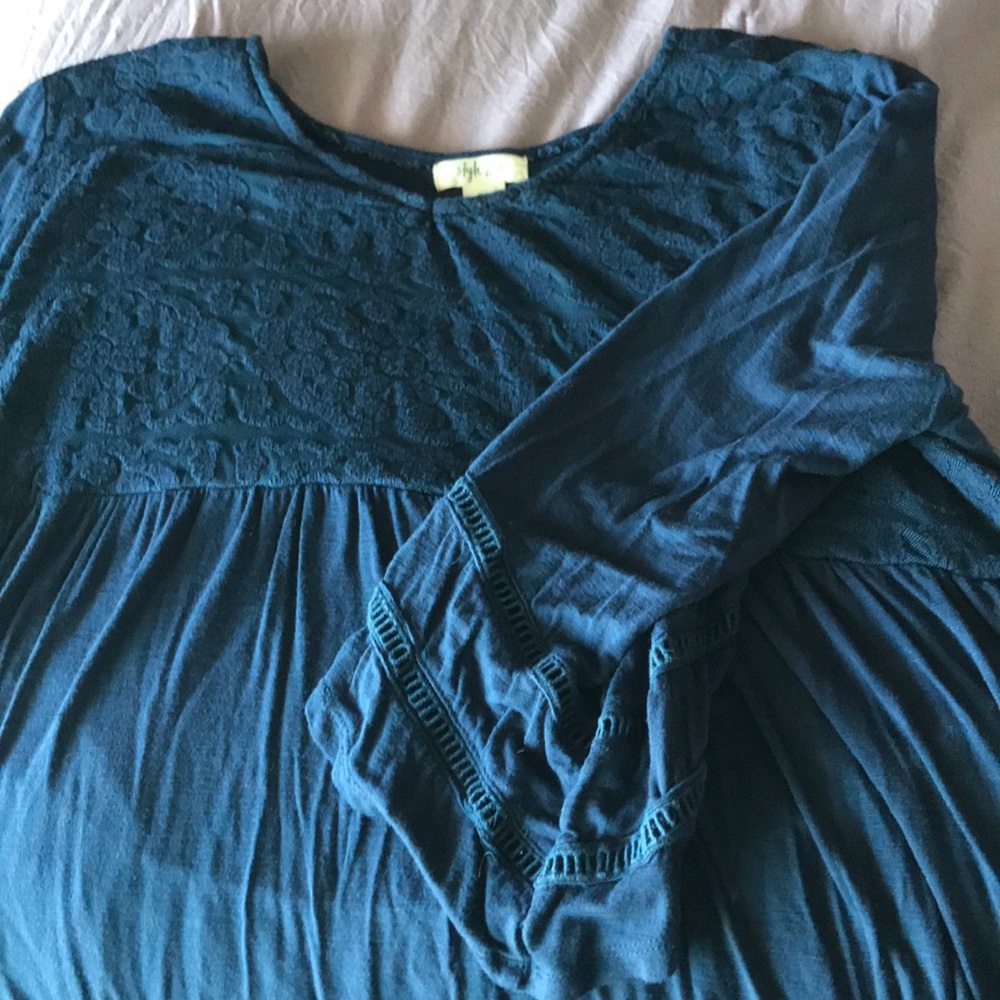 Navy blue top